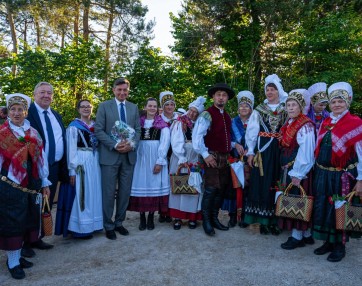 Dvig zastave 1762024 52 min